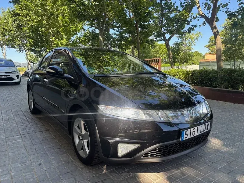 Usado Honda Civic Comfort 83 CV (61 kW) 2007 Negro Berlina