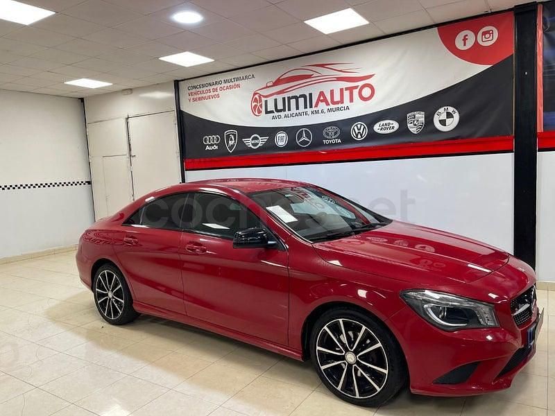 Usado Mercedes CLA200 136 CV (100 kW) 2015 Rojo Berlina