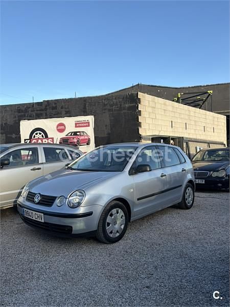 Używany VW Polo Trendline 65 KM (47 kW) 2004 Szary Hatchback