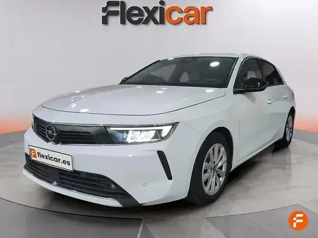 Usado Opel Astra Edition 130 CV (95 kW) 2022 Blanco Utilitario