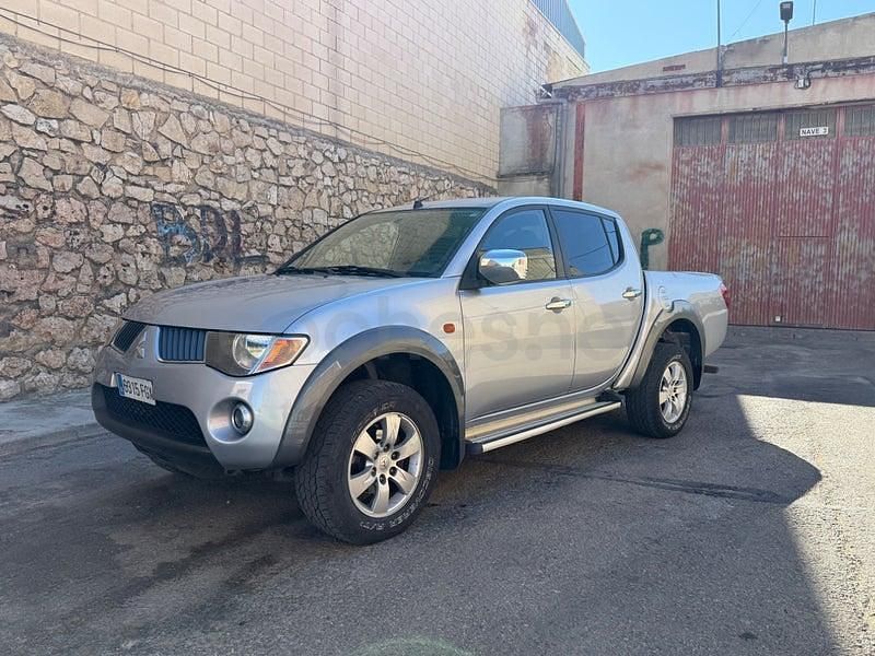 Usado Mitsubishi L200 Invite 136 CV (100 kW) 2006 Gris / plata Recogida