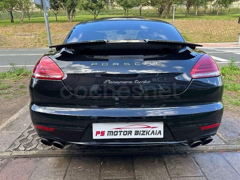 Käytetty Porsche Panamera Turbo Executive 520 HP (382 kW) 2015 Musta Sedan