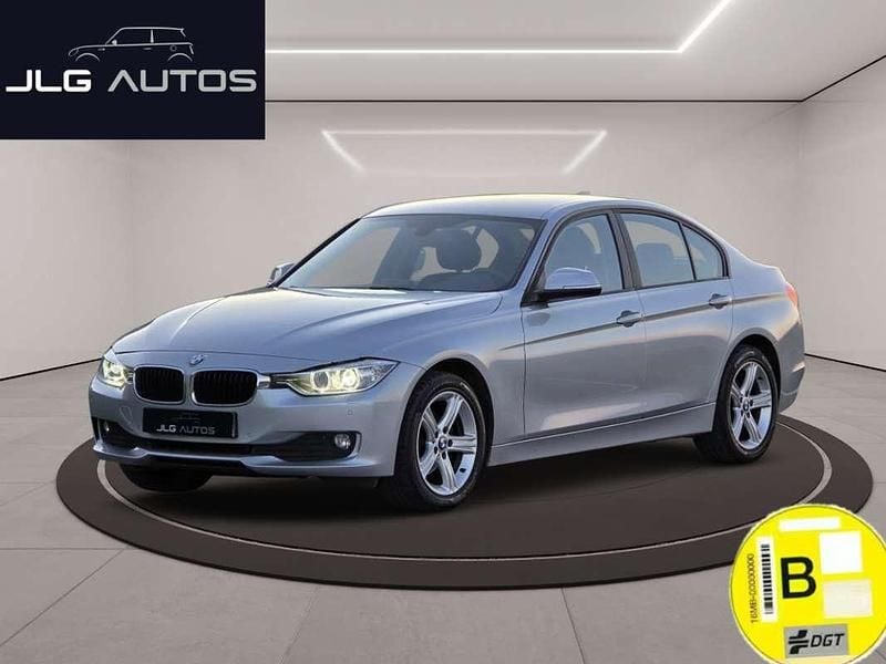 Usado BMW 318 Comfort Edition 143 CV (105 kW) 2012 Gris Berlina