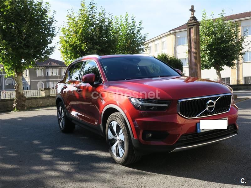 Rojo Usado 2020 Volvo XC40 Business Edition SUV | 32.000 € (Precio justo) - Imagen 1/3