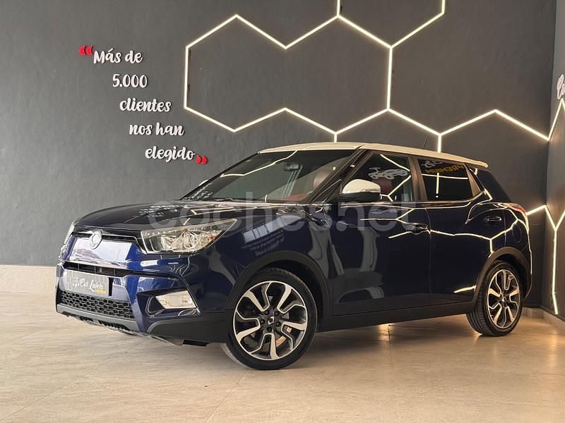 Usado Ssangyong (KGM) Tivoli 115 CV (84 kW) 2015 Azul SUV