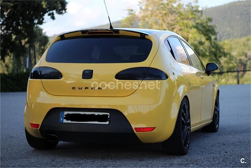 Usado Seat Leon CUPRA 240 CV (176 kW) 2007 Amarillo Utilitario