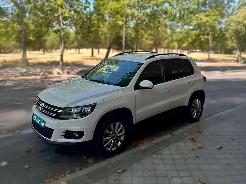 Begagnad VW Tiguan 140 HK (102 kW) 2012 Vit SUV