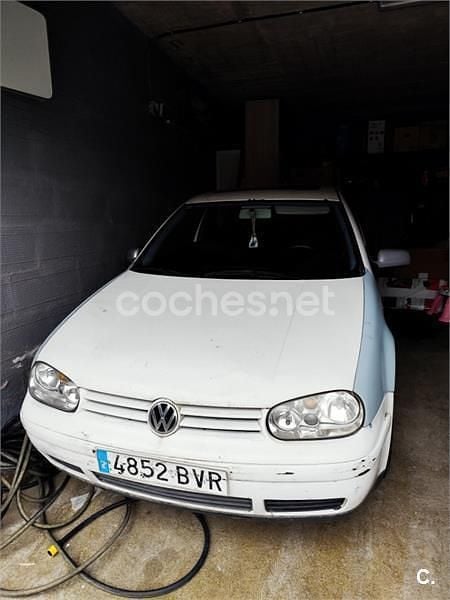 Usado VW Golf IV Highline 130 CV (95 kW) 2002 Blanco Berlina