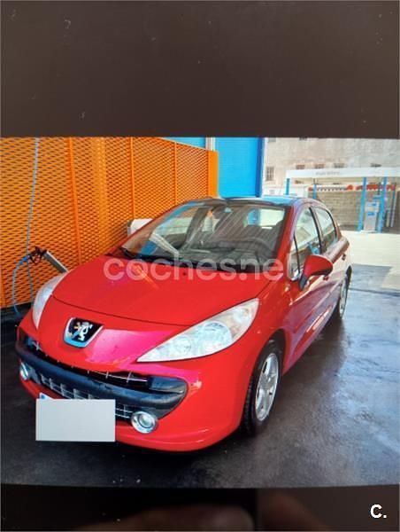 Usado Peugeot 207 Sport 95 CV (69 kW) 2008 Rojo Berlina