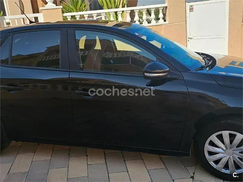 Usado Opel Corsa Elegance 75 CV (55 kW) 2020 Negro Utilitario