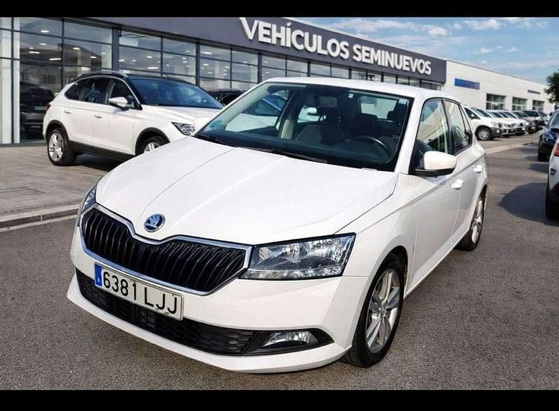 Usado Skoda Fabia Ambition 110 CV (80 kW) 2020 Blanco Familiar