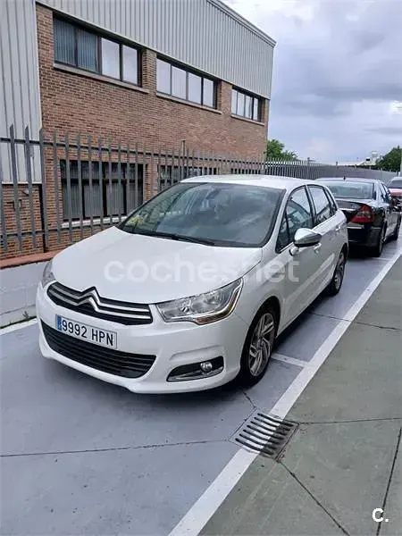 Usado Citroën C4 114 CV (83 kW) 2013 Blanco Berlina