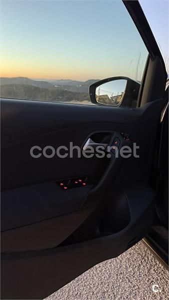 Usado VW Polo Advance 75 CV (55 kW) 2012 Negro Utilitario