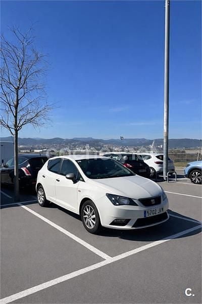 Usado Seat Ibiza Reference 75 CV (55 kW) 2017 Blanco Berlina