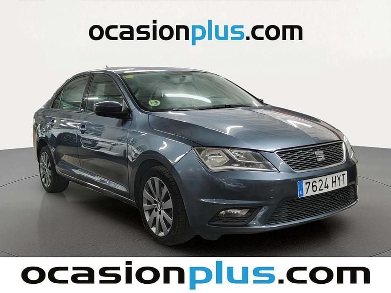 Usado Seat Toledo I-Tech 105 CV (77 kW) 2014 Gris Utilitario