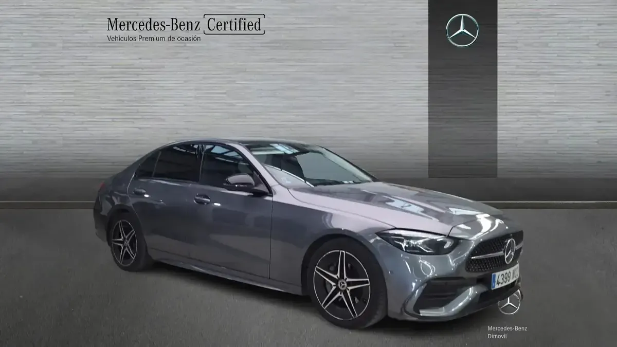 Usado Mercedes C220 AMG line 200 CV (147 kW) 2025 Gris selenita Berlina