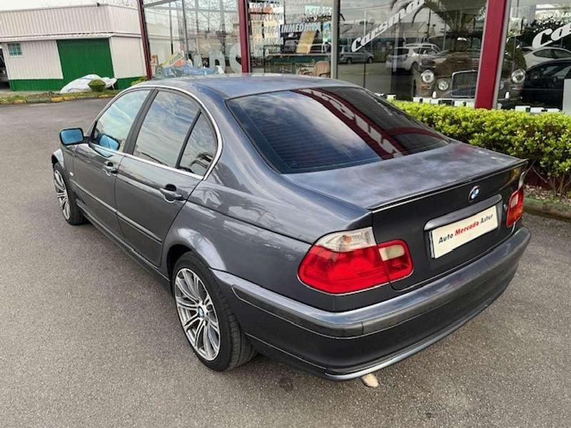 Usado BMW 320 136 CV (100 kW) 2001 Gris Berlina