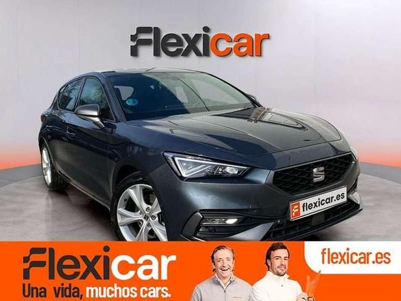 Usado Seat Leon FR 110 CV (80 kW) 2024 Gris Berlina