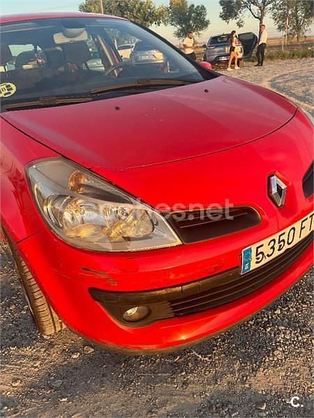 Usado Renault Clio II Rip Curl 85 CV (62 kW) 2007 Rojo Berlina