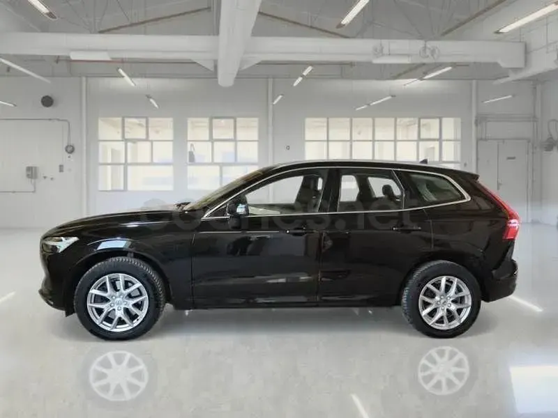 Usado Volvo XC60 Momentum 190 CV (139 kW) 2021 Negro SUV