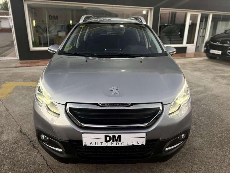 Usado Peugeot 2008 Allure 99 CV (72 kW) 2015 Gris SUV