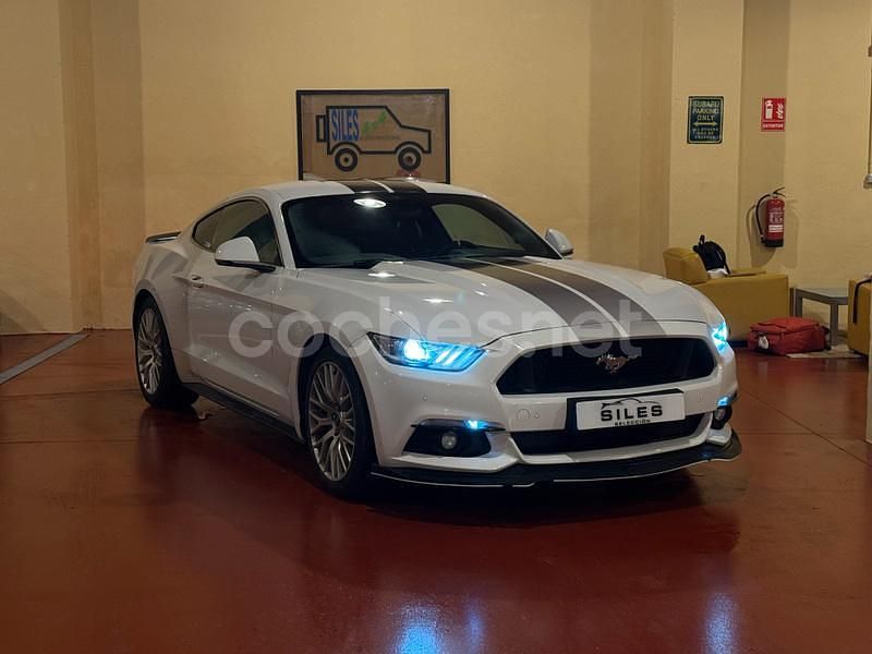 Blanco Usado 2017 Ford Mustang Fastback Coupe | 31.500 € (Precio justo) - Imagen 1/4