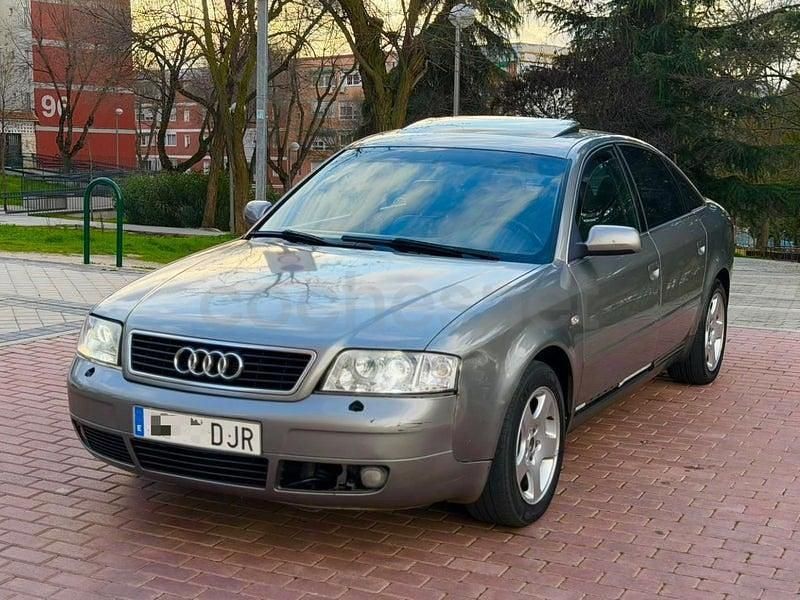 Usado Audi A6 180 CV (132 kW) 2001 Gris / plata Berlina
