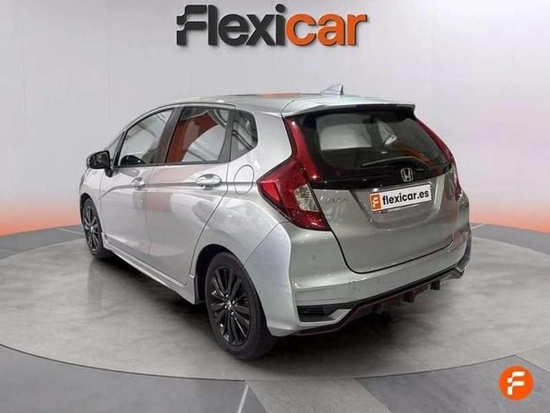 Usado Honda Jazz Dynamic 131 CV (96 kW) 2019 Gris Utilitario