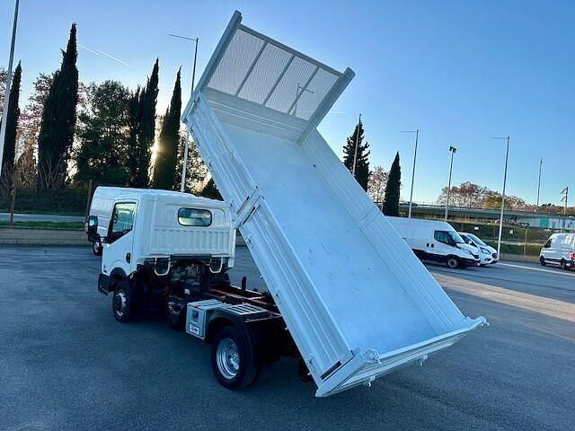 Usado Nissan Cabstar 130 CV (95 kW) 2019 Blanco Recogida