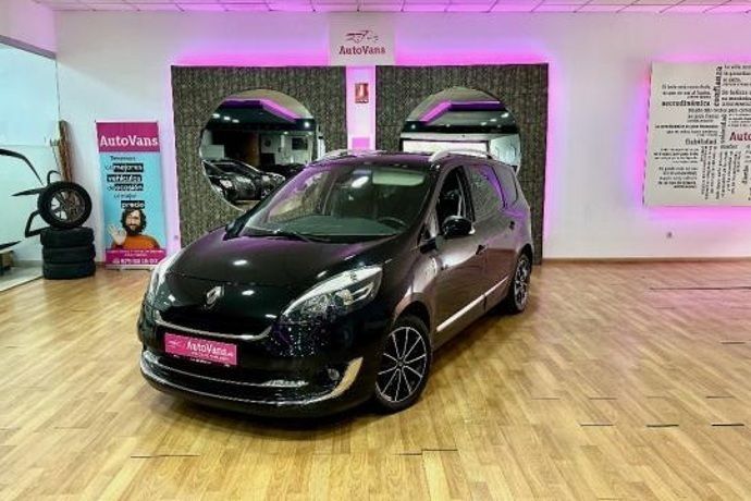 Usado Renault Scénic III Dynamique 131 CV (96 kW) 2013 Monovolumen
