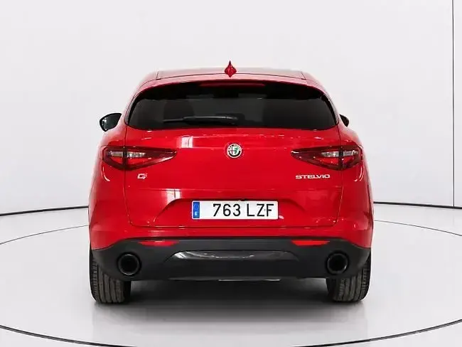 Usado Alfa Romeo Stelvio Sprint 190 CV (139 kW) 2022 Rojo SUV