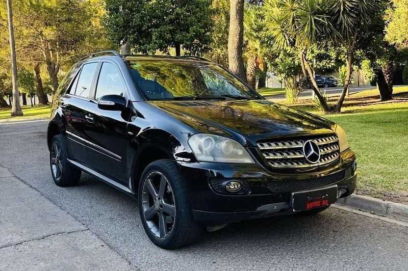 Negro Usado 2009 Mercedes ML320 Edition 1 SUV | 13.990 € (Precio justo) - Imagen 1/4