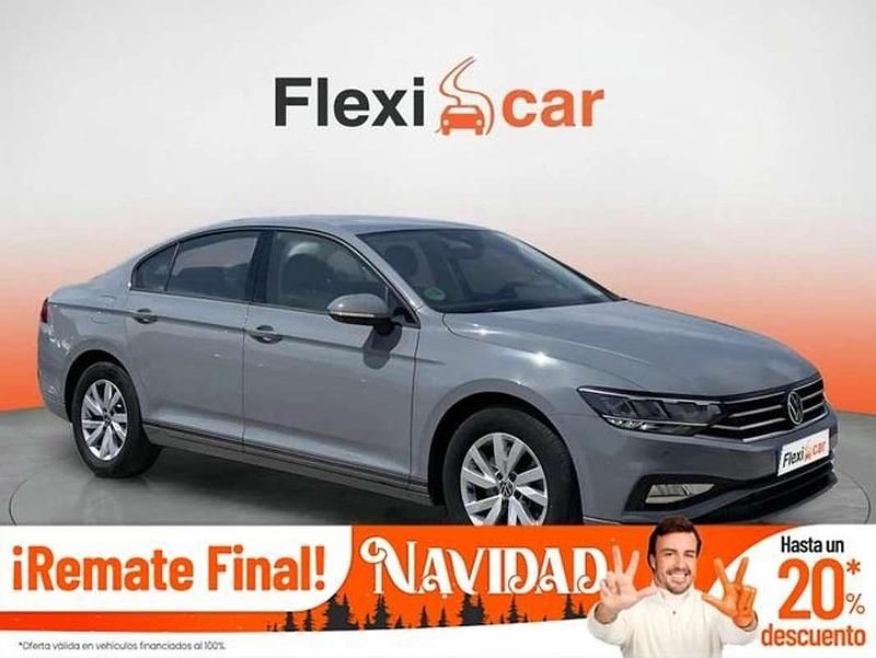 Gris Usado 2022 VW Passat Business Berlina | 18.490 € (Buen precio) - Imagen 1/4