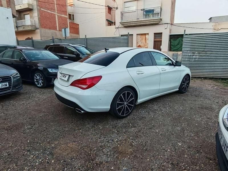 Usado Mercedes CLA220 AMG line 170 CV (125 kW) 2014 Blanco Berlina