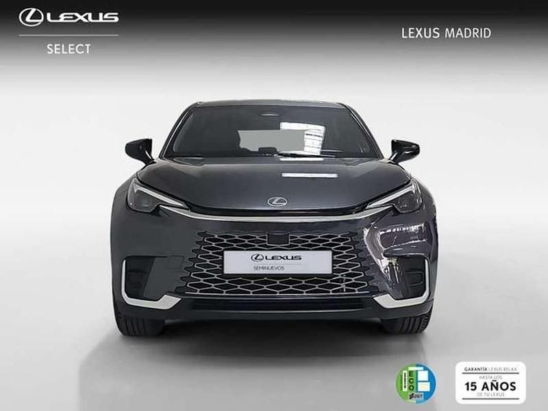 Usado Lexus LBX 136 CV (100 kW) 2025 Gris SUV