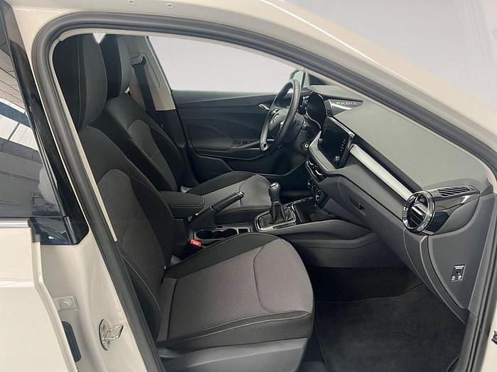 Usado Skoda Fabia Selection 115 CV (84 kW) 2025 Blanco Utilitario