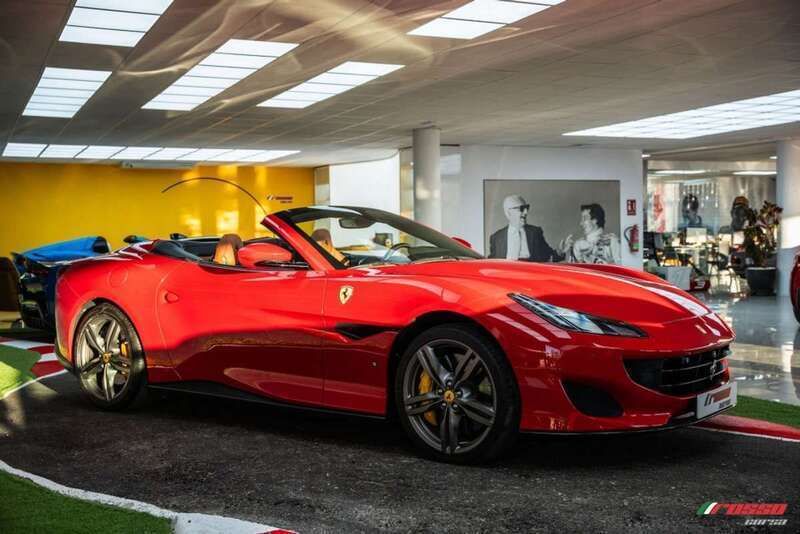 Usado Ferrari Portofino 600 CV (441 kW) 2018 Rosso corsa Descapotable