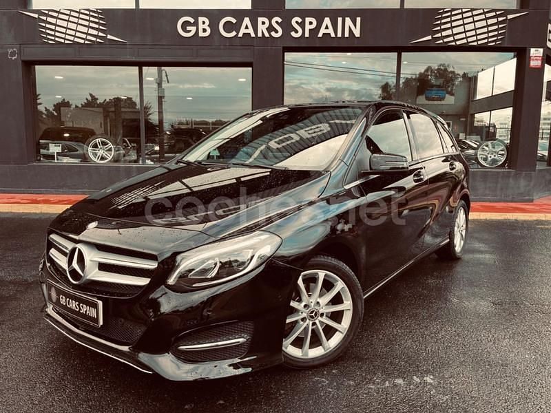 Usado Mercedes B200 136 CV (100 kW) 2017 Negro Monovolumen