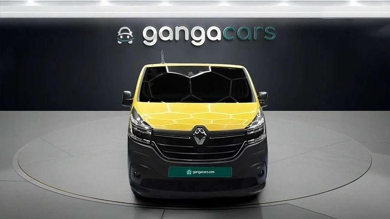 Usado Renault Trafic 120 CV (88 kW) 2021 Amarillo Monovolumen