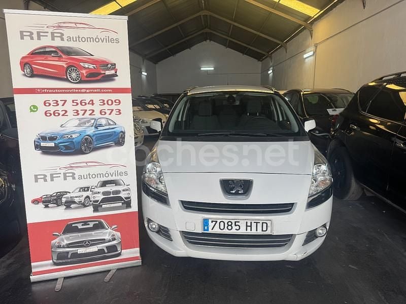 Blanco Usado 2013 Peugeot 5008 Style Monovolumen | 7995 € (Precio justo) - Imagen 1/4