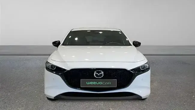Käytetty Mazda 3 Homura-Line 122 HP (89 kW) 2024 Valkoinen