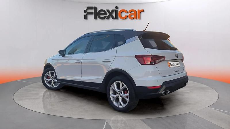 Usado Seat Arona FR 150 CV (110 kW) 2023 Blanco SUV