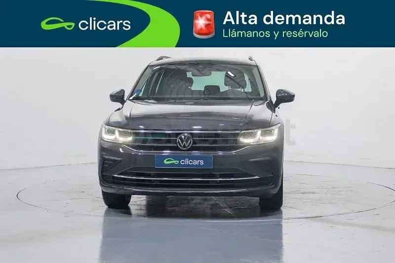 Usado VW Tiguan Life 245 CV (180 kW) 2022 Gris / plata SUV