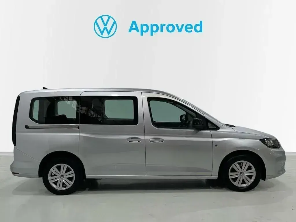 Usado VW Caddy Maxi 116 CV (85 kW) 2025 Gris Monovolumen