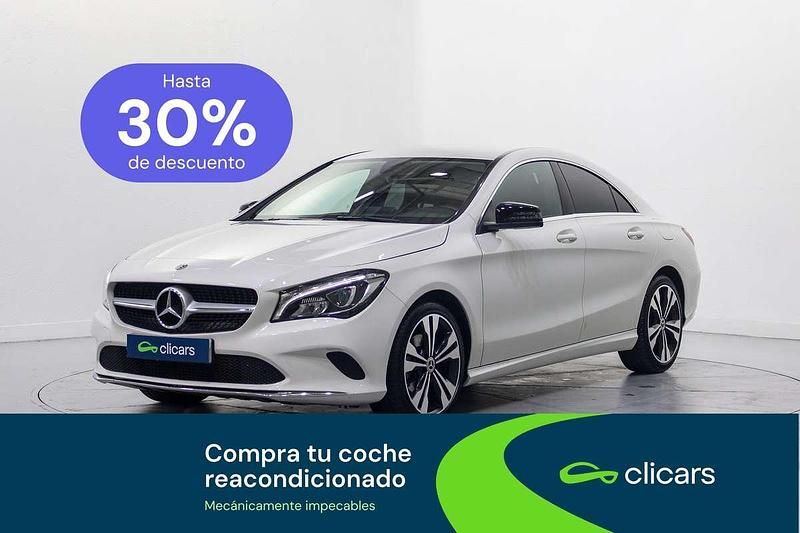 Usado Mercedes CLA200 136 CV (100 kW) 2018 Blanco Coupe