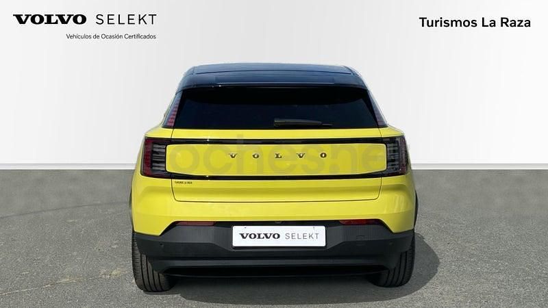 Usado Volvo EX30 Plus 200 kW (272 CV) 2024 Amarillo SUV