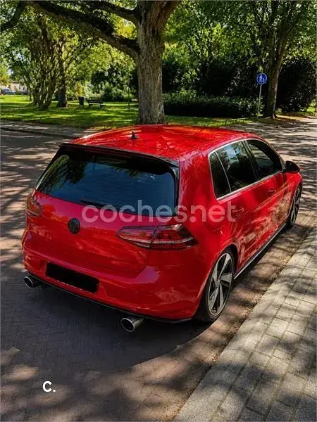 Usado VW Golf VII GTI 230 CV (169 kW) 2014 Rojo Berlina