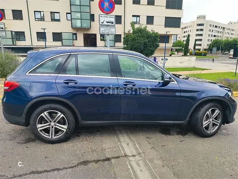Usado Mercedes GLC250 204 CV (150 kW) 2016 Azul SUV