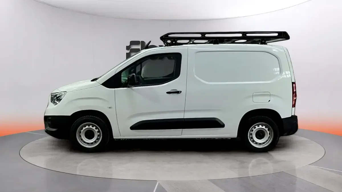 Usado Opel Combo S 102 HP (75 kW) 2023 Branco Monovolume