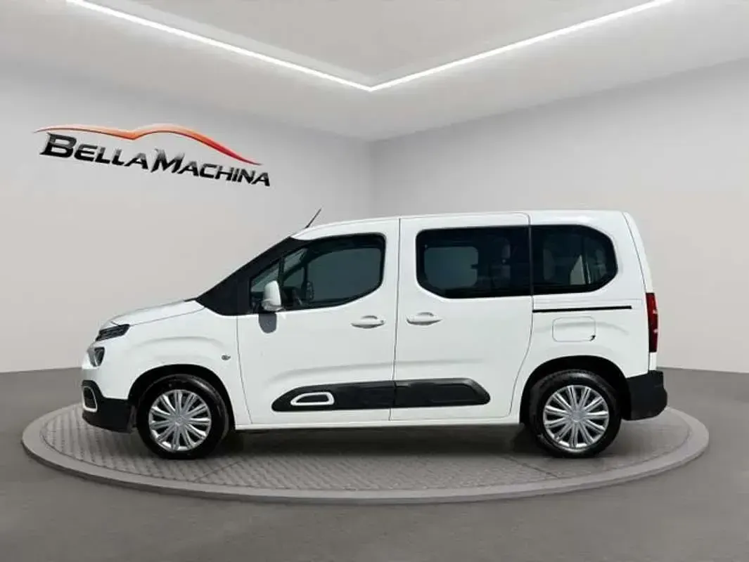 Usado Citroën Berlingo Feel 102 CV (75 kW) 2020 Blanco Monovolumen